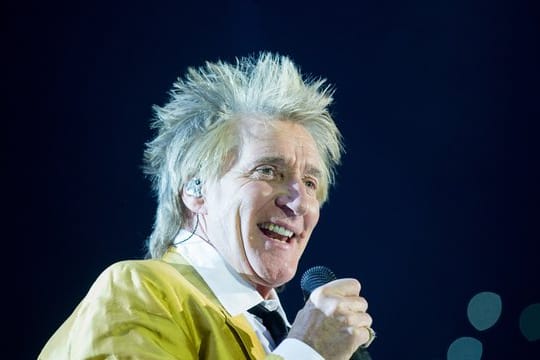 Rod Stewart wird seinen Bambi in Berlin persönlich in Empfang nehmen.