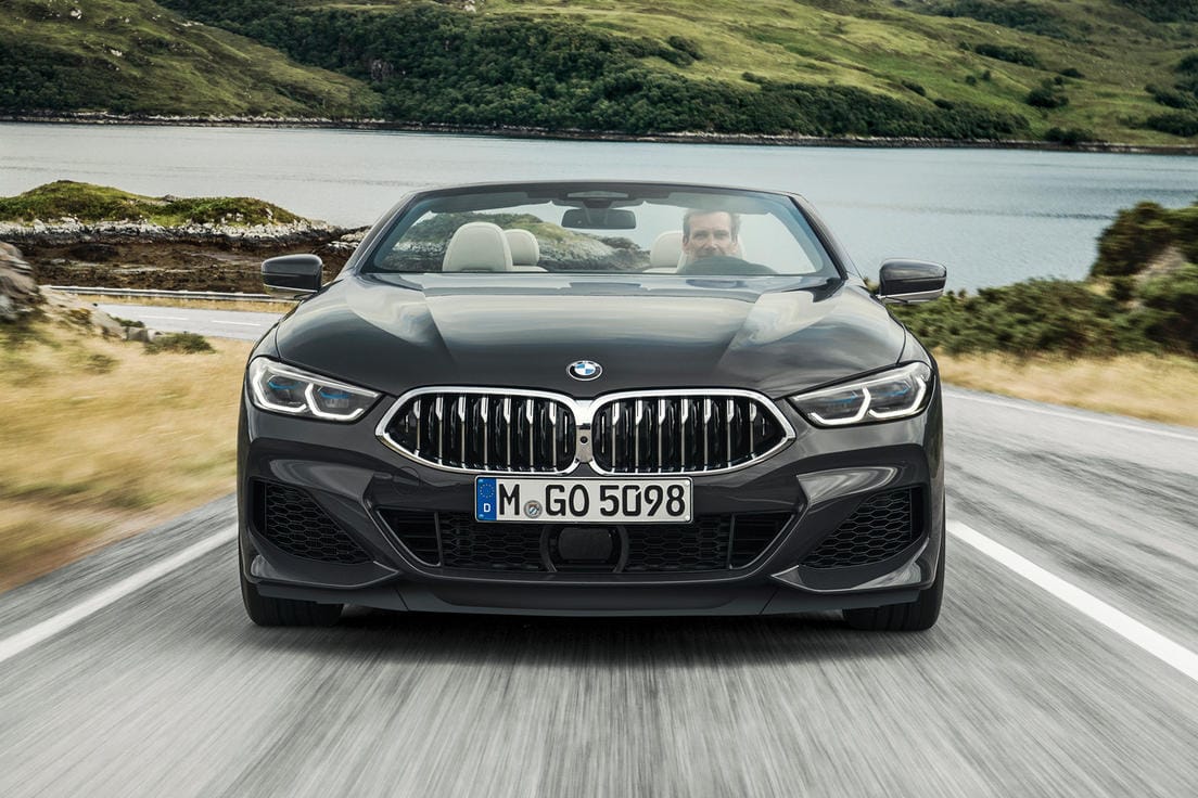 BMW 8er: Zum Start des Luxus-Coupés gibt es Empörung über eine Anzeige des Herstellers.