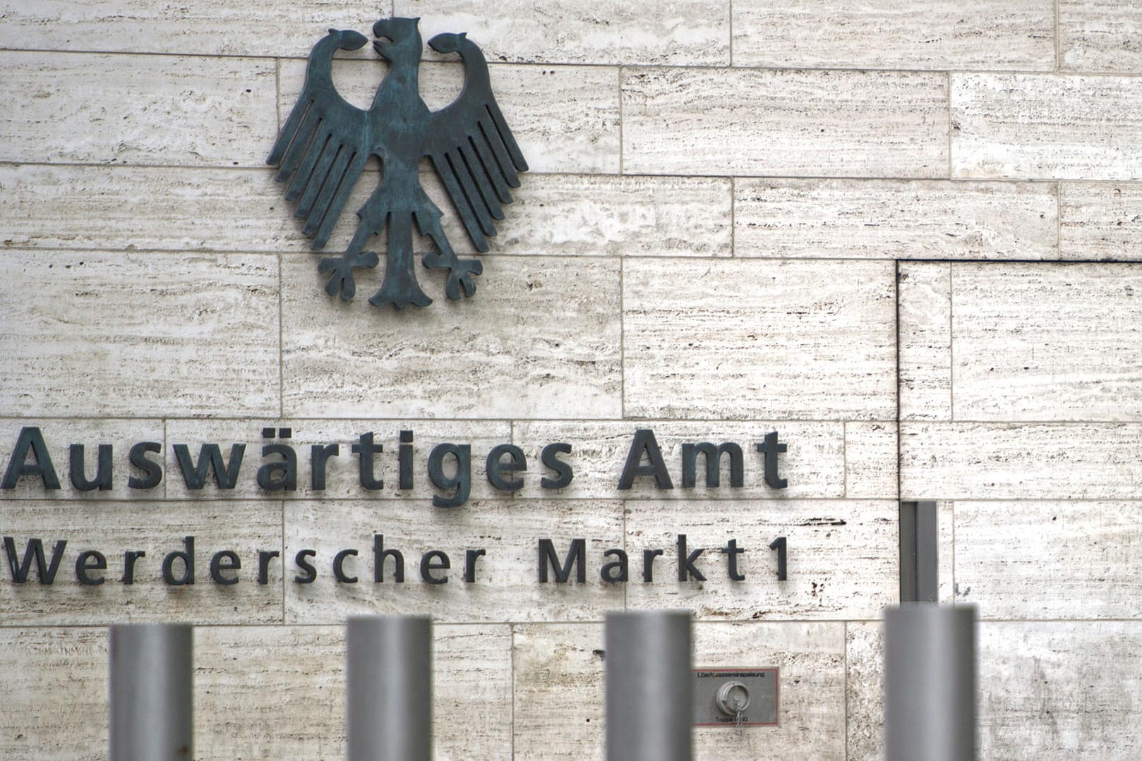 Das Auswärtige Amt in Berlin: SPD-Chefin Nahles verteidigte den Bundesaußenminister gegen Kritik. (Archivbild)