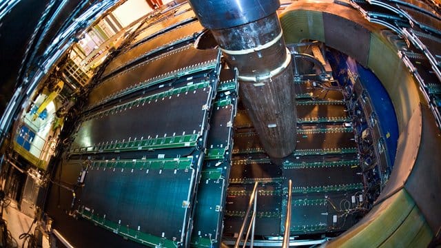 Am weltgrößten Teilchenbeschleuniger bei der Europäischen Organisation für Kernforschung Cern wird das Experiment "Alice" durchgeführt. Am weltgrößten Teilchenbeschleuniger bei der Europäischen Organisation für Kernforschung Cern wird das Experiment "Alice" durchgeführt.