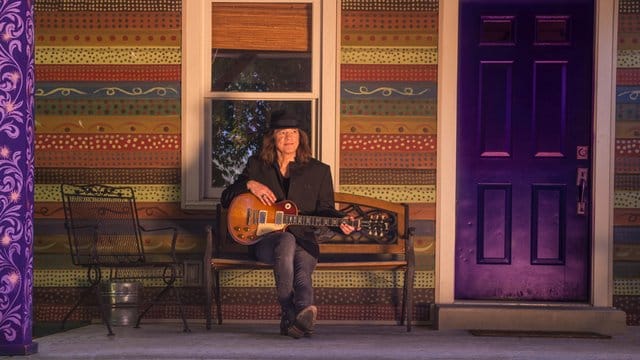 Robben Ford vor seinem "Purple House".