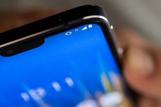 Bei der Wahl des Mobil-Discountanbieters ist der Preis ebenso wichtig wie das genutzte Netz und mögliche Einschränkungen.