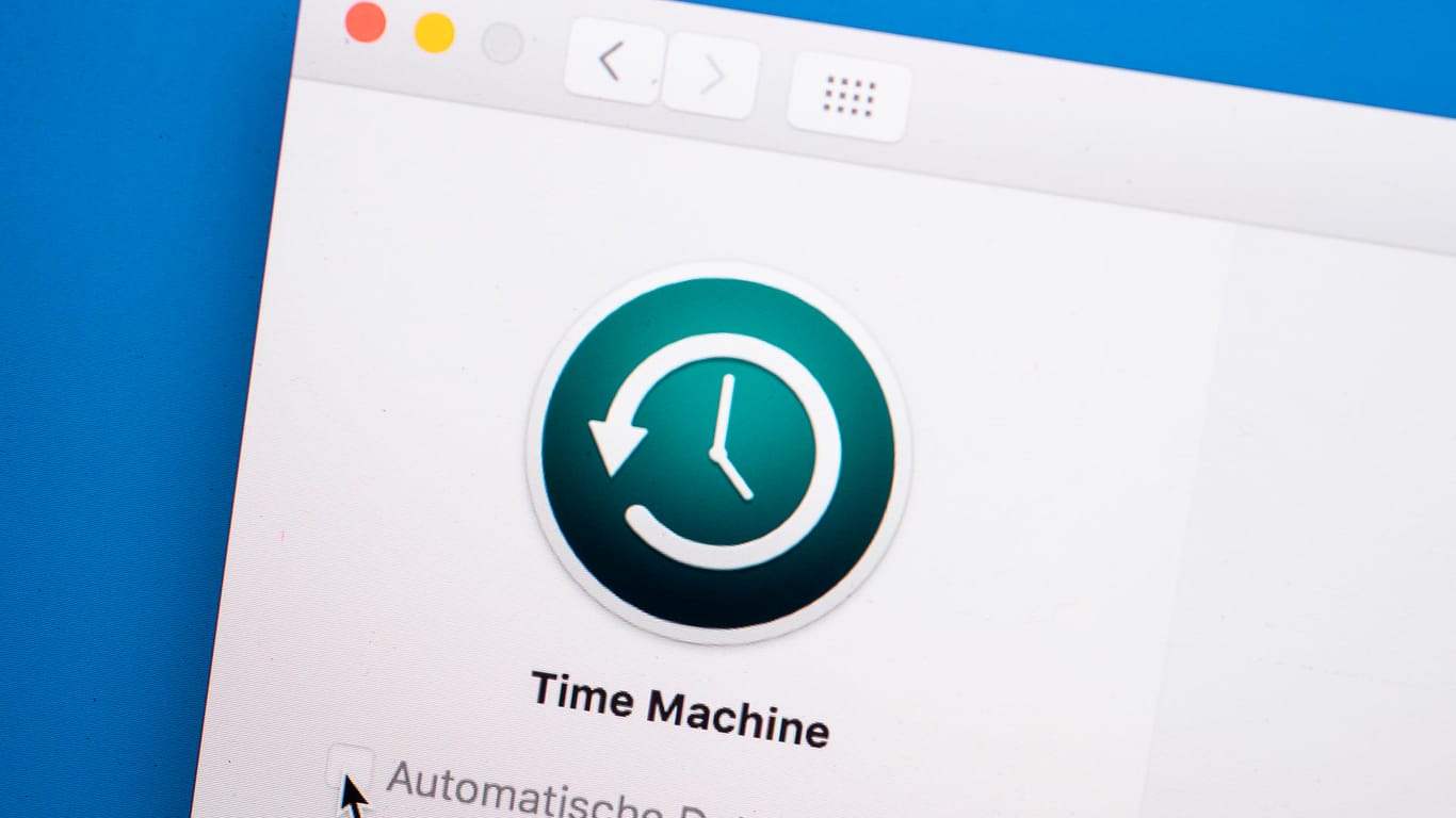Bei den großen Betriebssystemen ist eine Backup-Lösung gleich mit an Bord. Bei macOS heißt sie Time Machine.