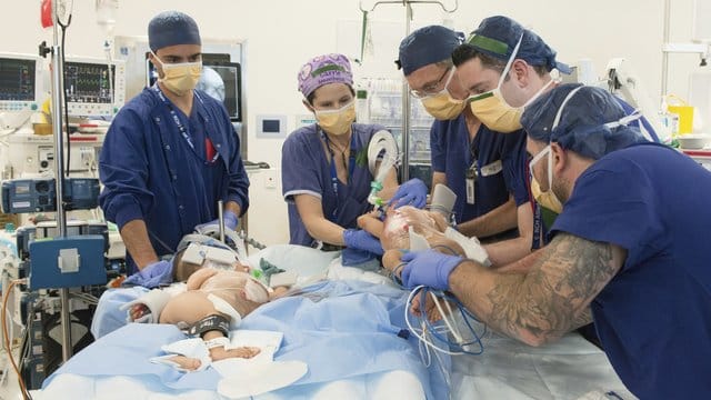 Nach der Operation: Das Ärzteteam des Royal Children's Hospital in Melbourne. Nach der Operation: Das Ärzteteam des Royal Children's Hospital in Melbourne.