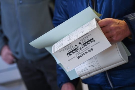 In Frankfurter Wahlbezirken hatte bei der hessischen Landtagswahl teils erhebliche Pannen mit falsch übermittelten Werten gegeben.