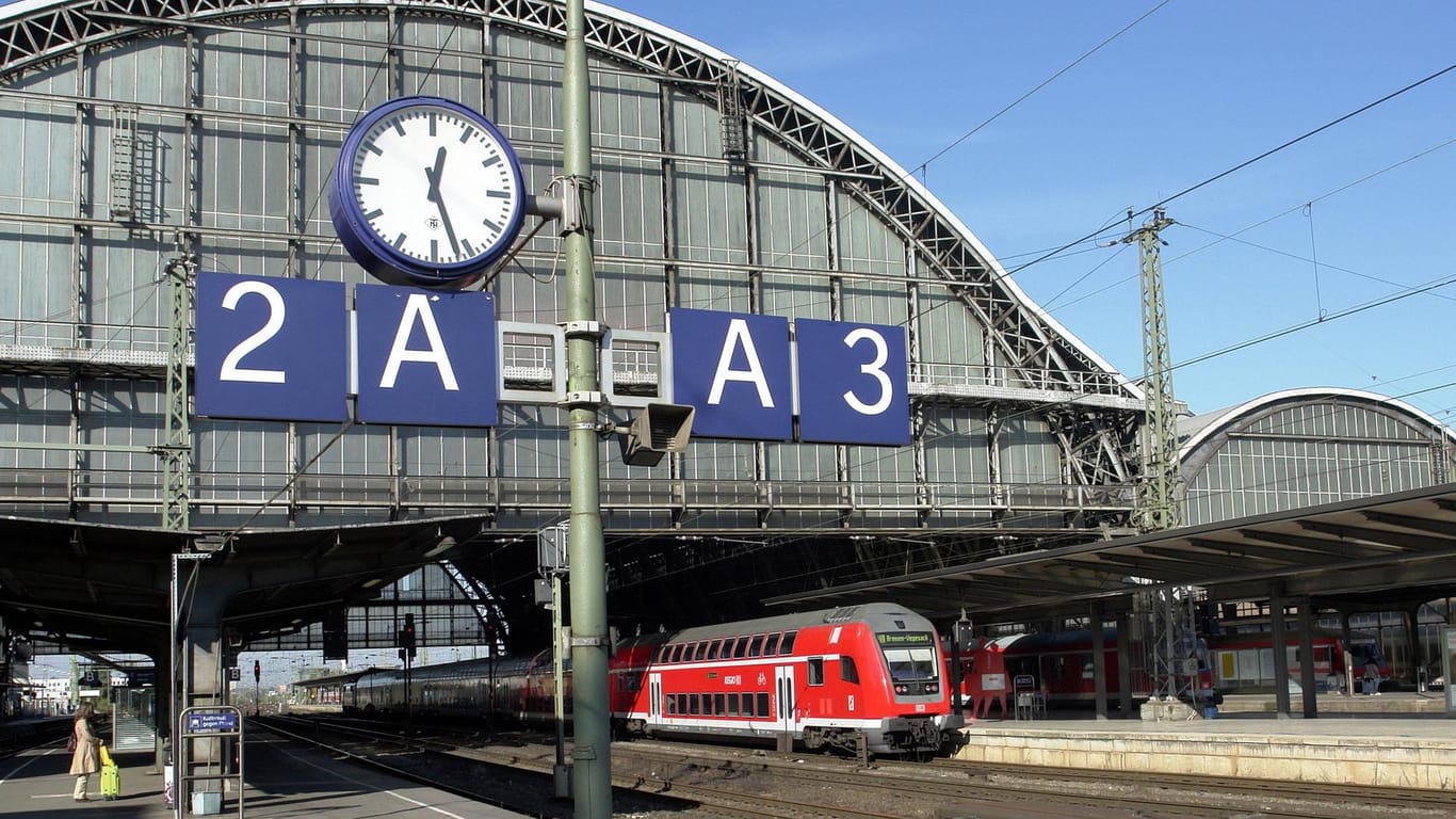 Bremen Hauptbahnhof: Ein kurioser Einsatz führte am Bremer Hauptbahnhof zu kurzzeitigen Gleissperrungen.