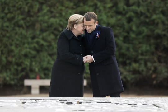 Angela Merkel und Emmanuel Macron erinnern nahe Compiègne an das Ende des Ersten Weltkrieges vor 100 Jahren.