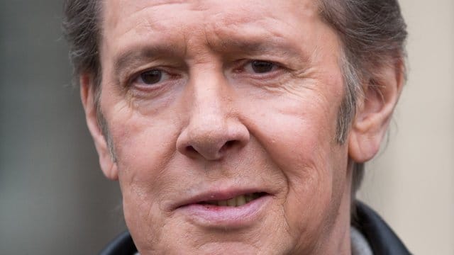 Der Schauspieler Jan Fedder wünscht sich zu seinem 65. Der Schauspieler Jan Fedder wünscht sich zu seinem 65.