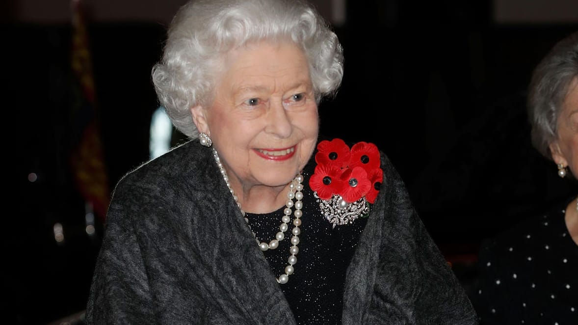 Strahlend mit 92 Jahren: Queen Elizabeth II hat beim Royal British Legion Festival of Remembrance in der Royal Albert Hall alle in den Schatten gestellt.