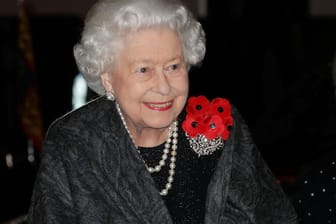Strahlend mit 92 Jahren: Queen Elizabeth II hat beim Royal British Legion Festival of Remembrance in der Royal Albert Hall alle in den Schatten gestellt.