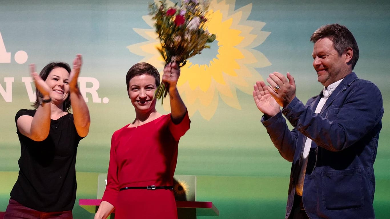 Bundesparteitag von Bündnis 90/Die Grünen: Annalena Baerbock (links), Ska Keller (mitte) und Robert Habeck (rechts) haben allen Grund zur Freude – die Partei erzielt derzeit einen Rekordwert nach dem nächsten.