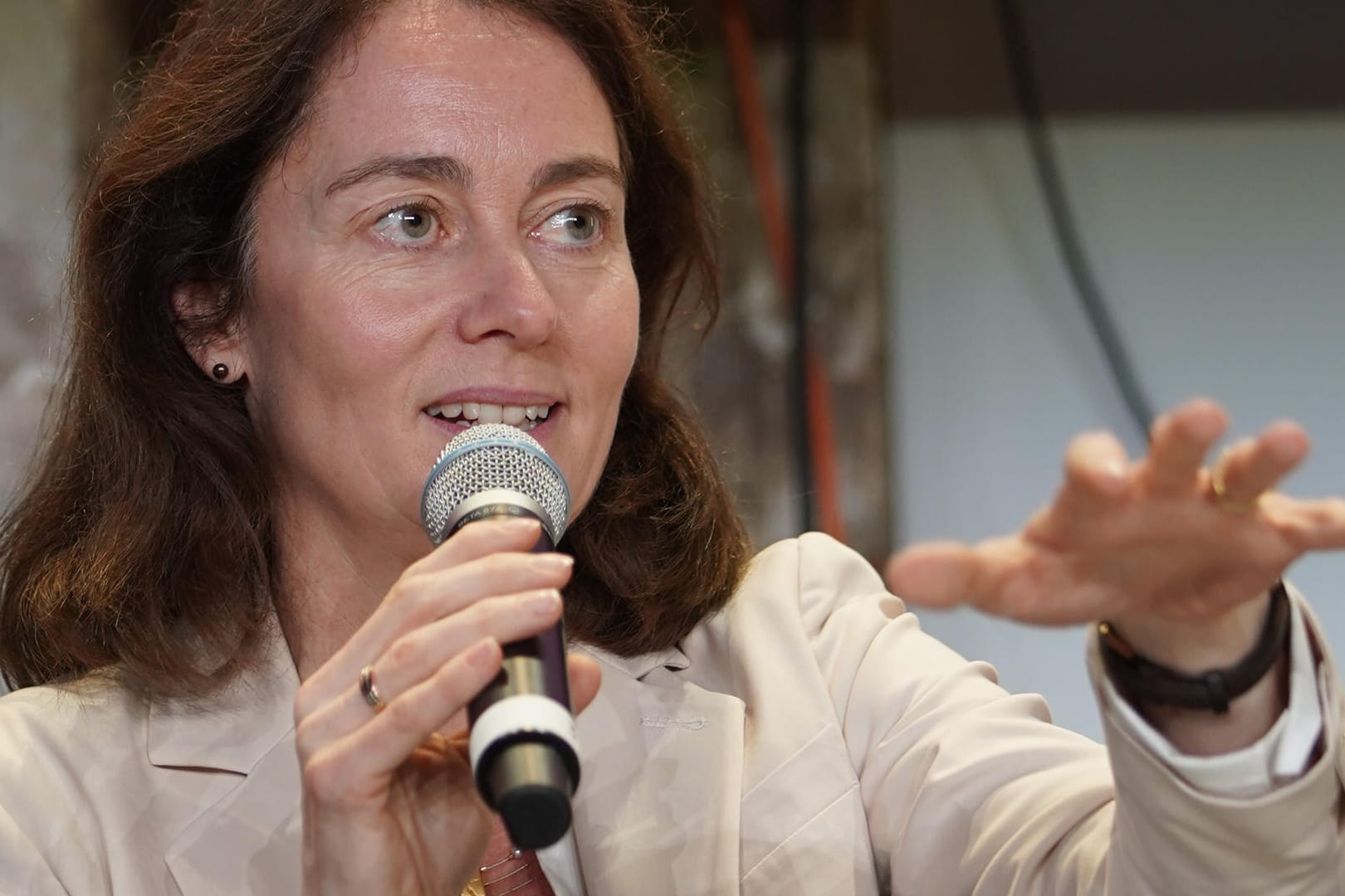 Katarina Barley (SPD), Bundesjustizministerin, spricht beim SPD-Debattencamp: Die Ministerin bemängelt den niedrigen Frauenanteil im Bundestag. Ein Vorschlag von ihr: Auf den Kandidatenlisten der Parteien abwechselnd Männer und Frauen aufisten.