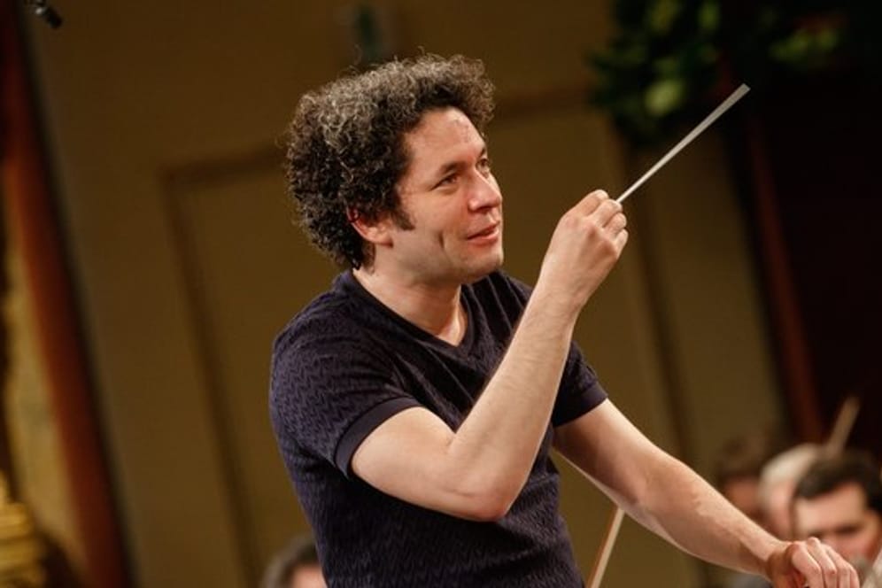 Dirigent Gustavo Dudamel tourt mit den Berliner Philharmonikern durch Asien.