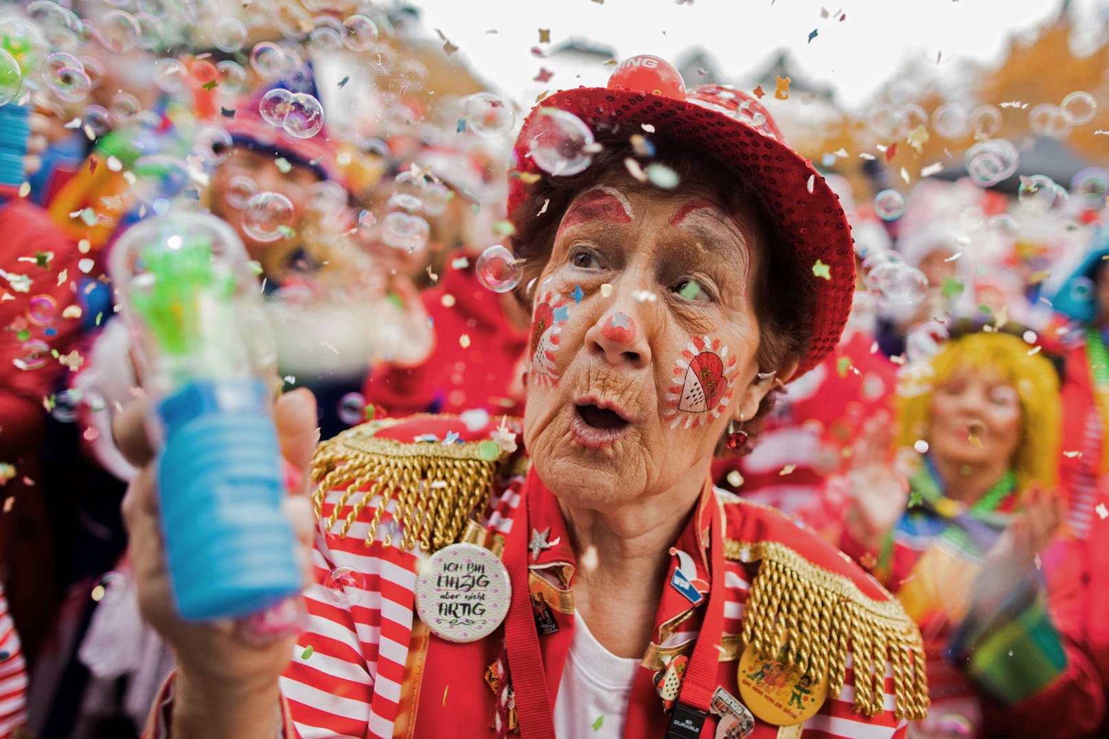 Jecken feiern auf dem Heumarkt den Auftakt der fünften Jahreszeit: Ob Karneval, Fastnacht oder Fasching – in vielen Regionen Deutschlands beginnt am 11.11. wieder die närrische Zeit.
