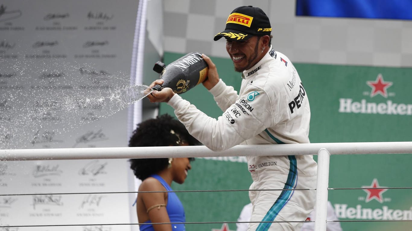 Feierte einen glücklichen Sieg in Brasilien: Lewis Hamilton.