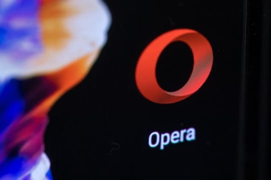 Der Opera-Browser für Android ermöglicht es, Cookie-Banner auszublenden.