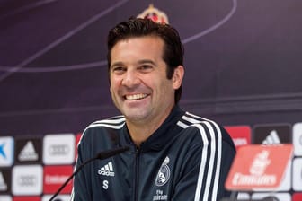 Santiago Solari: Der Argentinier hat allen Grund zur Freude, denn er wird wohl vom Interims- zum Cheftrainer der Königlichen befördert.