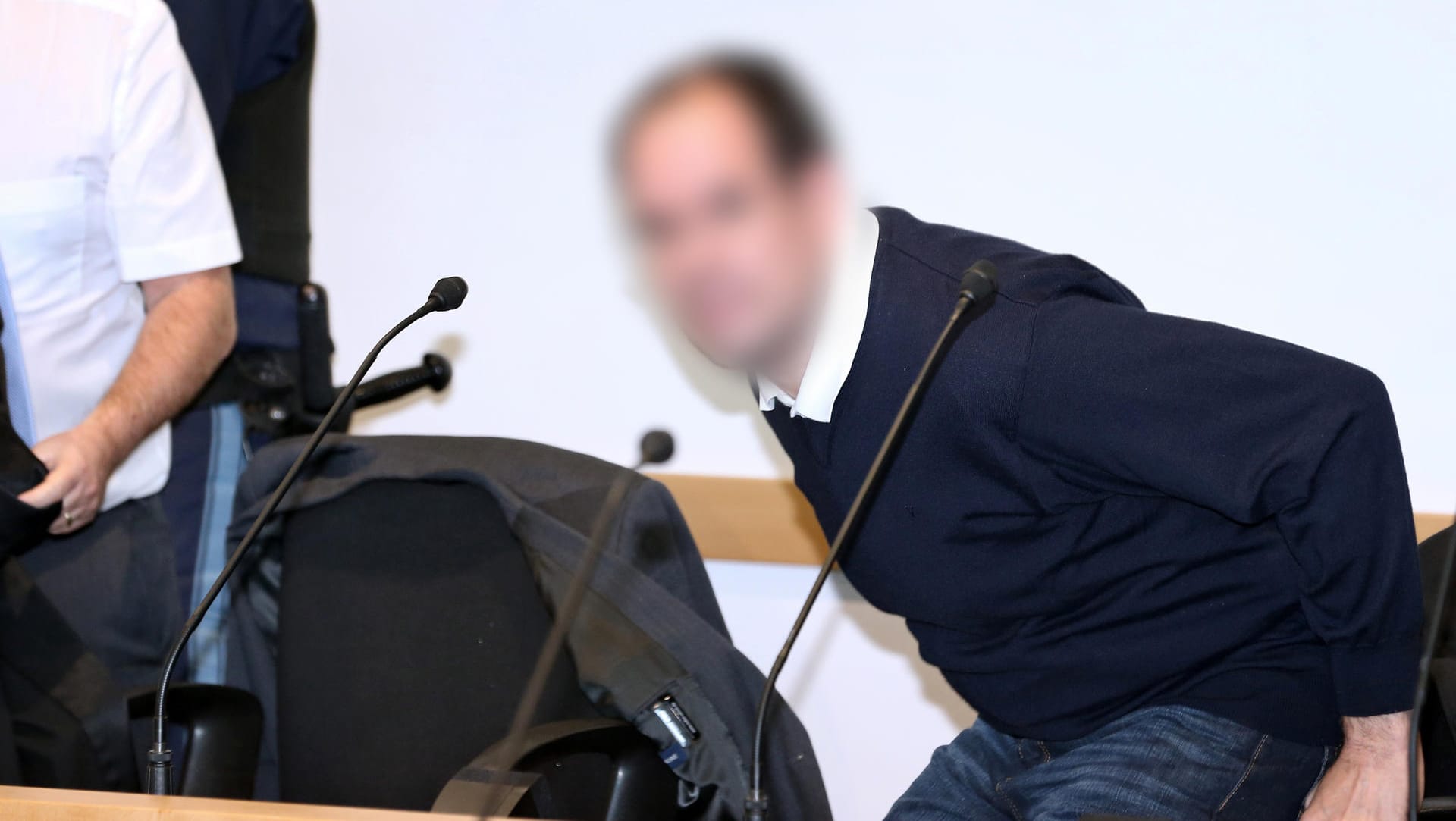 Sein Fall kommt zum zweiten Mal vor Gericht: Der Augsburger Kinderarzt hatte sich an mehr als zwanzig Jungen vergangen.