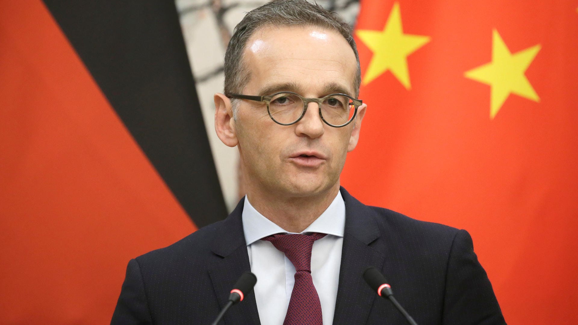 Außenminister Heiko Maas (SPD) in Peking: "Wir wollen unsere wirtschaftlichen Beziehungen zu China noch weiter ausbauen." Außenminister Heiko Maas (SPD) in Peking: "Wir wollen unsere wirtschaftlichen Beziehungen zu China noch weiter ausbauen."