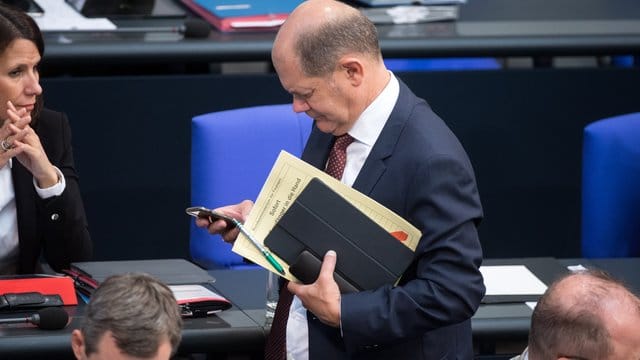 Freund der "schwarzen Null": Finanzminister Olaf Scholz (SPD) im Bundestag. Freund der "schwarzen Null": Finanzminister Olaf Scholz (SPD) im Bundestag.