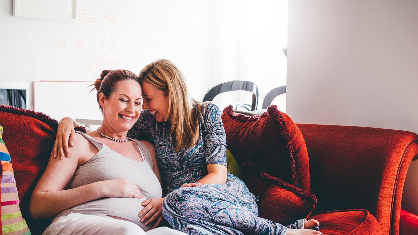 Spätschwangerschaft: Mit steigendem Alter erhöhen sich die Risiken für Komplikationen.
