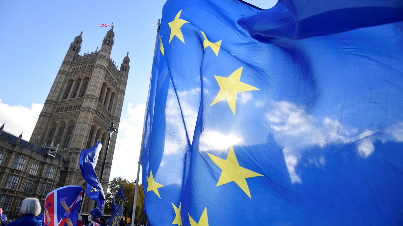 Brexit-Gegner demonstrieren in London für einen Verbleib des Königreichs in der EU.