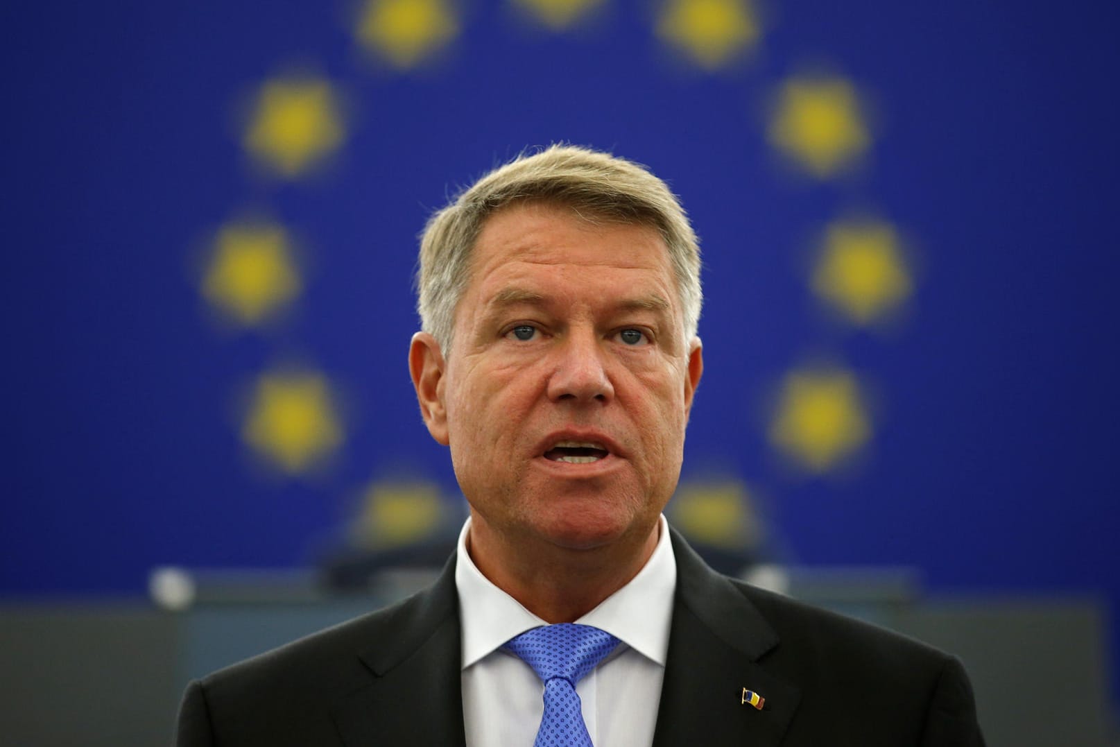 Der rumänische Präsident Klaus Iohannis im EU-Parlament: Iohannis gerät immer wieder mit der Regierung in Konflikt. (Archivbild)