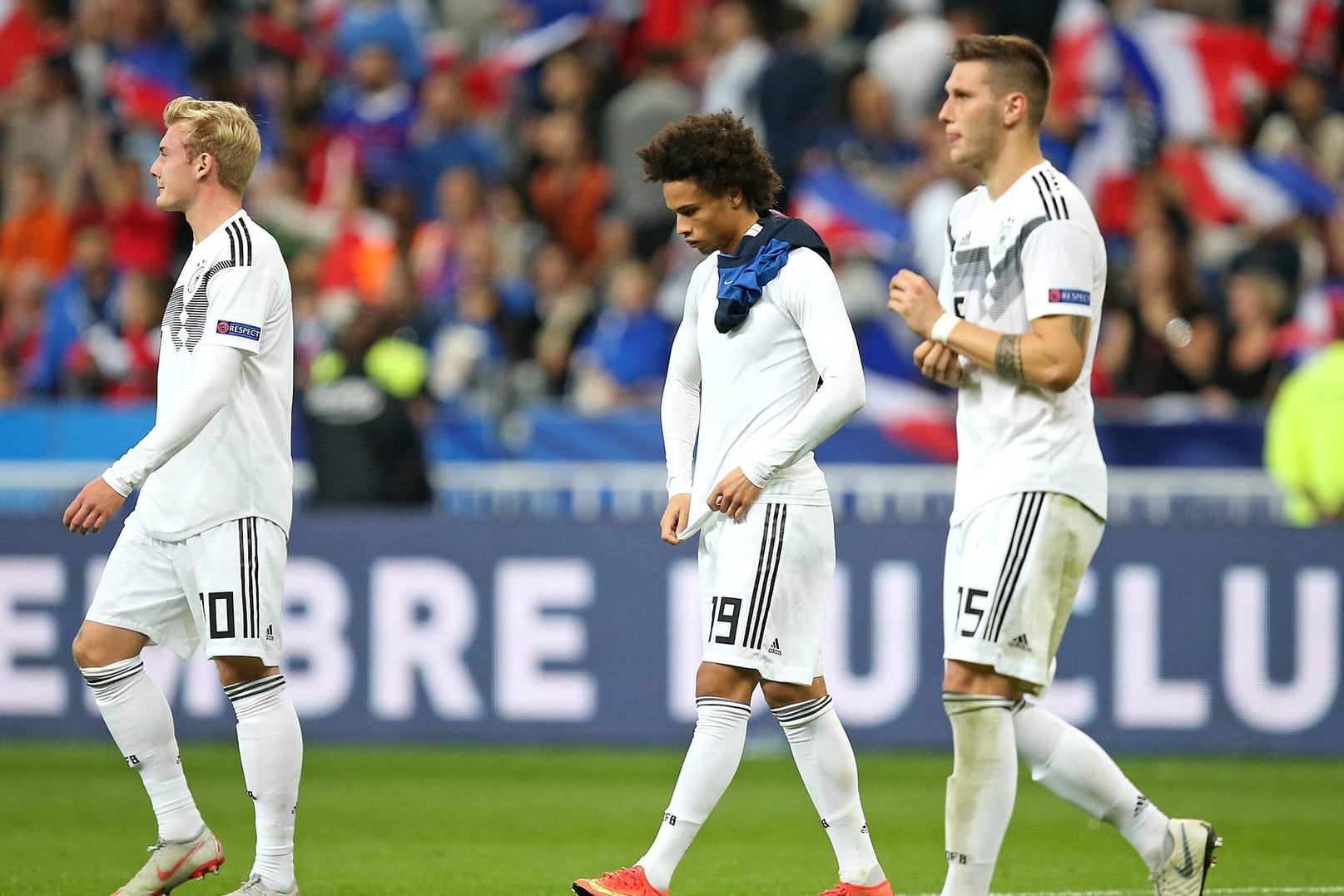 Julian Brandt, Leroy Sané und Niklas Süle müssen sich an neue Verhaltensregeln gewöhnen.