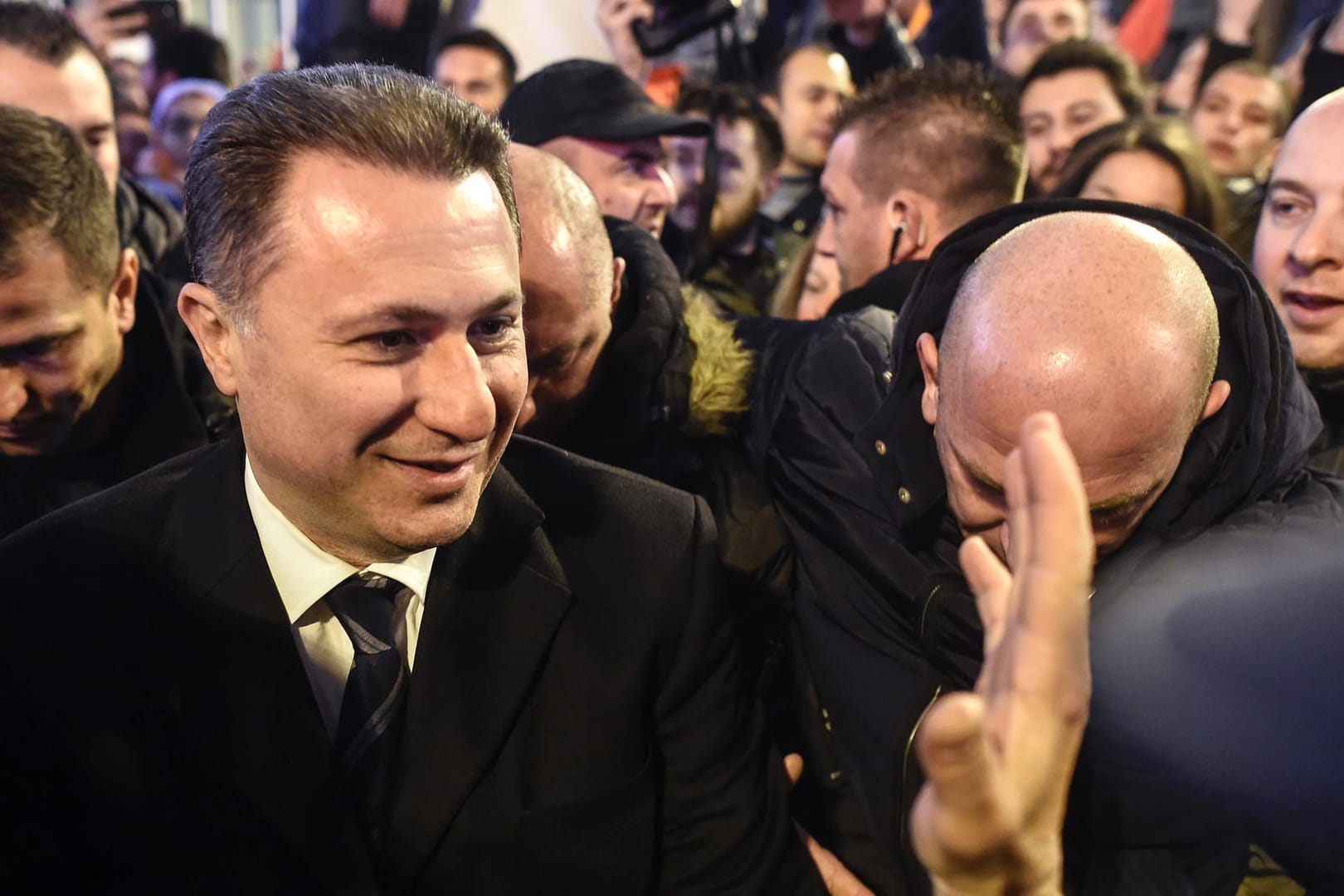 Nikola Gruevski: Der in seiner Heimat mit Haftbefehl gesuchte ehemalige mazedonische Regierungschef sucht in Ungarn Asyl.