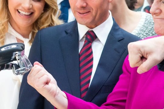 Bundeskanzlerin Merkel zusammen mit Enrique Pena Nieto, Präsident des Gastlandes Mexiko, auf der Hannover Messe 2018 im April.