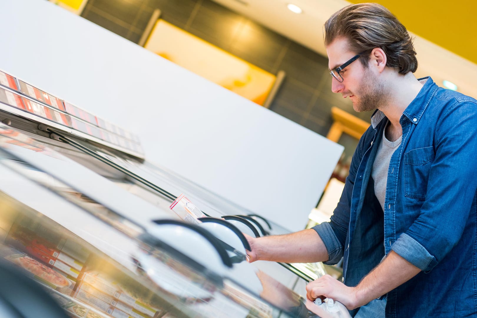 Tiefkühlprodukte im Supermarkt: Ein kompletter Verzicht ist nicht unbedingt nötig.