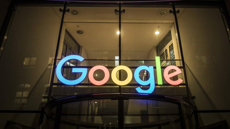 Das deutsche Büro von Google in Hamburg: Mit zahlreichen Steuertricks bezahlen die Tech-Unternehmen aus den USA nur minimale Steuern in Europa.