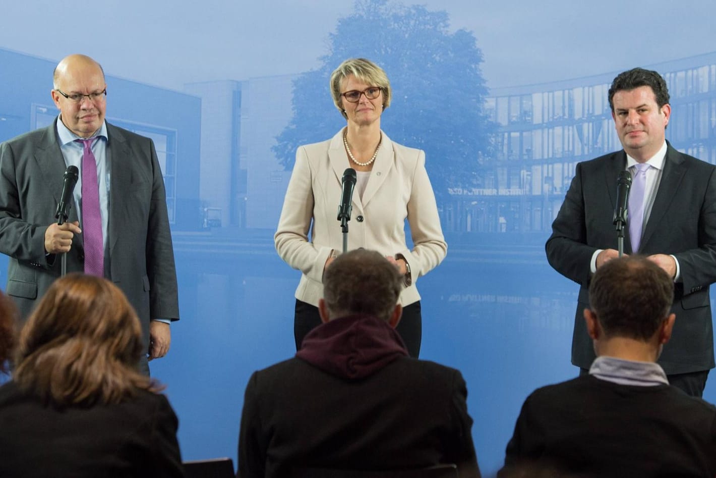 Minister Altmaier, Karliczek und Heil in Potsdam: "Wir erleben einen ziemlichen Wandel."