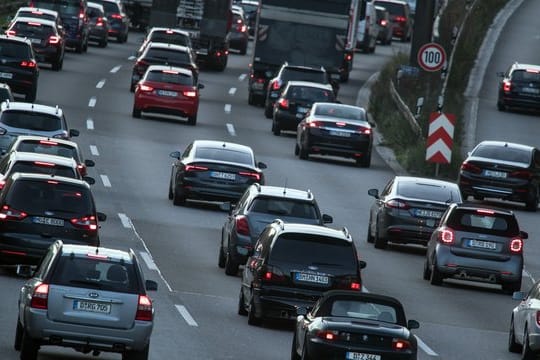 Die meisten Wege in Deutschland werden immer noch mit dem Auto zurückgelegt.