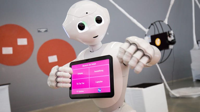 Roboter "Pepper" in Hamburg: Im Bereich der Künstlichen Intelligenz liegt Deutschland im europäischen Vergleich zurück.