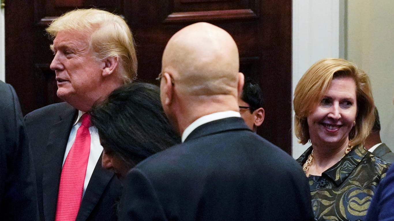 Donald Trump und Mira Ricardel: Die stellvertretende Sicherheitsberaterin des Weißen Hauses wurde auf Forderung der First Lady entlassen.