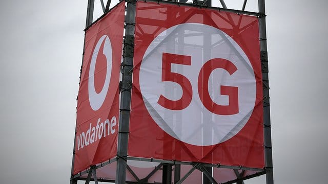 Mit Eigenwerbung: 5G-Antenne auf einem Testgelände.