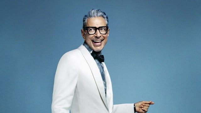 Jeff Goldblum swingt.