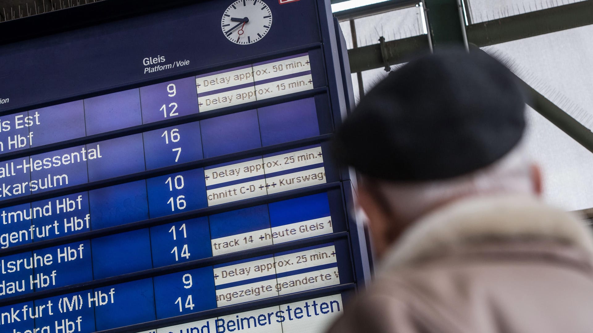 Bahnverspätungen: Oft stehen Reisenden Entschädigungen zu.