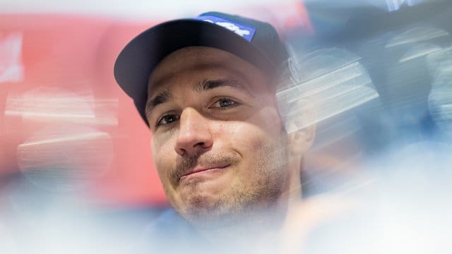Felix Neureuther hatte sich den Daumen gebrochen.