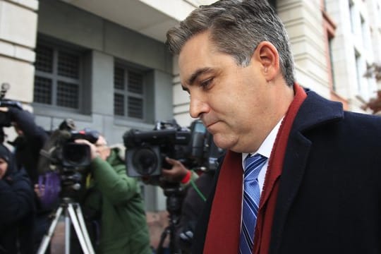 CNN-Reporter Jim Acosta auf dem Weg zum Gericht.