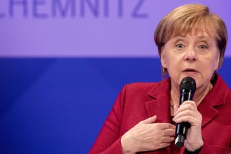 Angela Merkel in Chemnitz: Die Kanzlerin diskutierte in der sächsischen Stadt mit Bürgern.