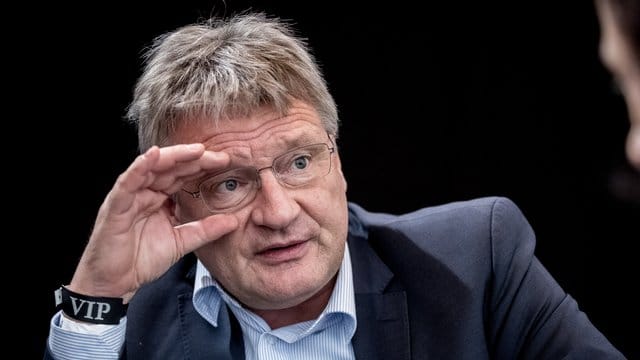 Jörg Meuthen, Co-Bundessprecher der AfD, glaubt nicht, dass der Höhenflug seiner Partei gestoppt ist. Jörg Meuthen, Co-Bundessprecher der AfD, glaubt nicht, dass der Höhenflug seiner Partei gestoppt ist.