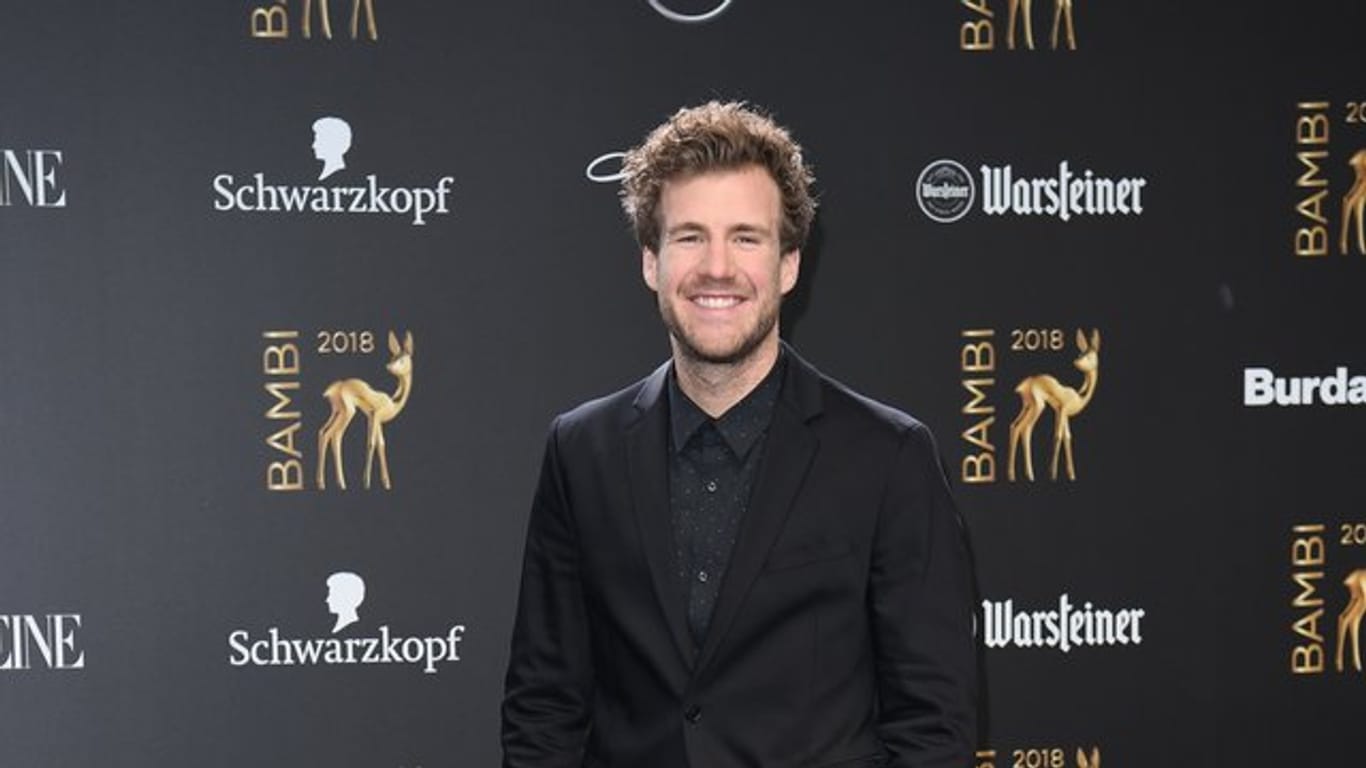 Luke Mockridge nimmt das "Lindenstraßen"-Aus mit Humor.