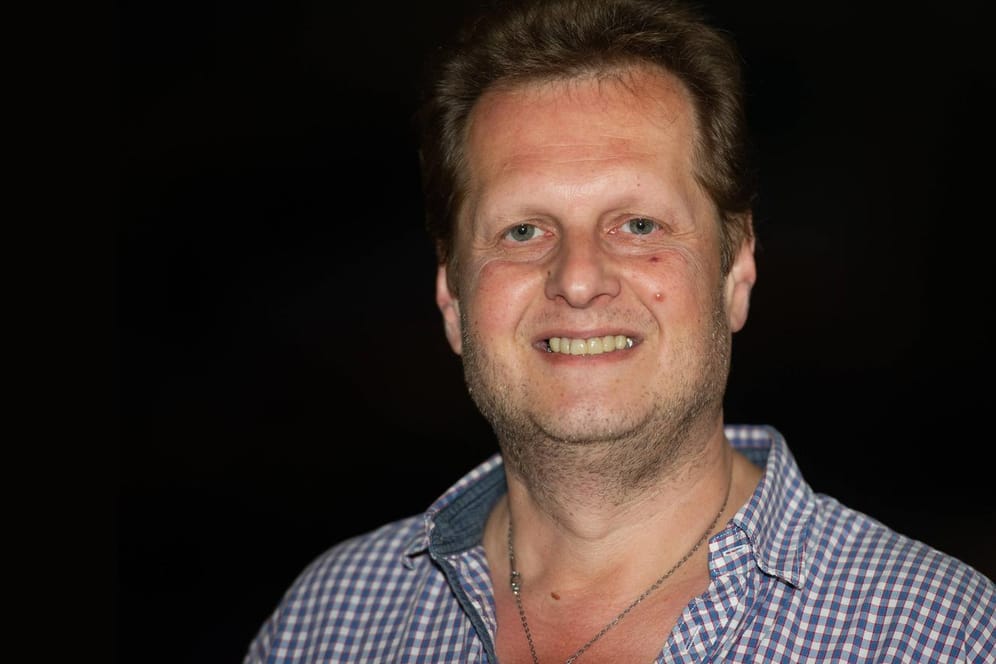 Jens Büchner: Der TV-Star liegt im Krankenhaus.