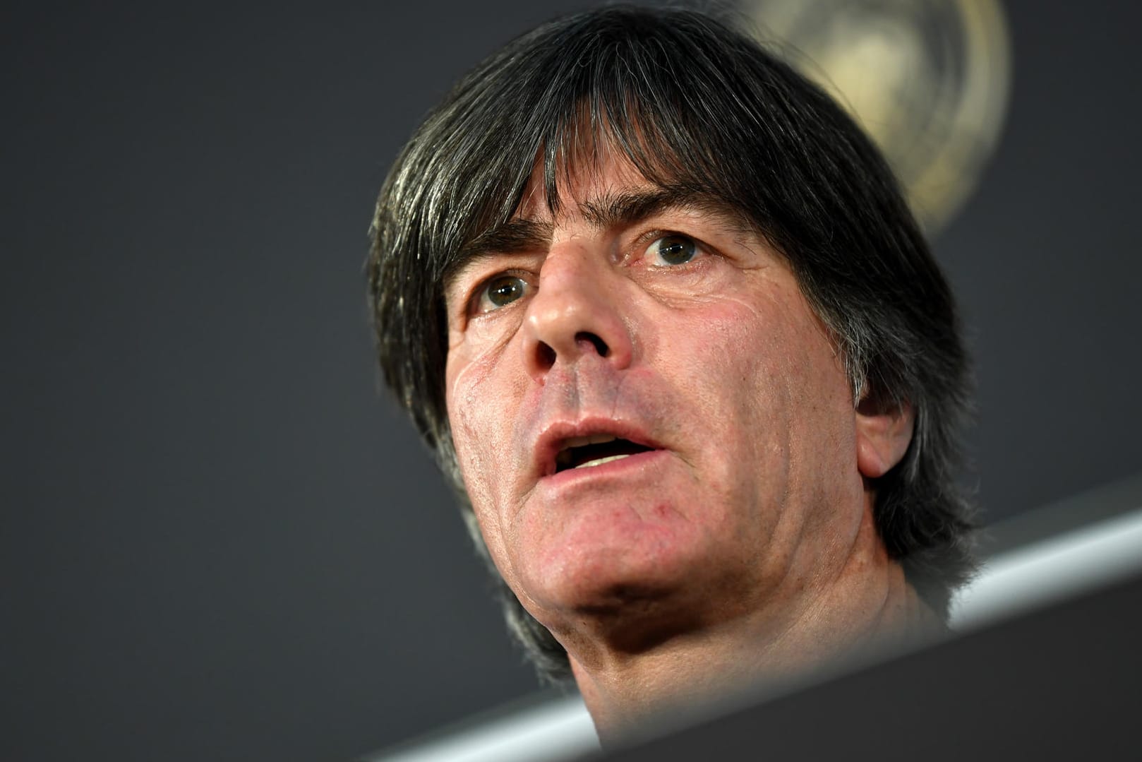 Jogi Löw auf der Presskonferenz der deutschen Nationalmannschaft vor dem Länderspiel gegen die Niederlande.