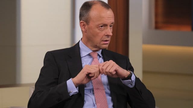 Friedrich Merz in der Sendung "Anne Will" zum Thema "Das gespaltene Land - wer sorgt für Zusammenhalt?". Friedrich Merz in der Sendung "Anne Will" zum Thema "Das gespaltene Land - wer sorgt für Zusammenhalt?".