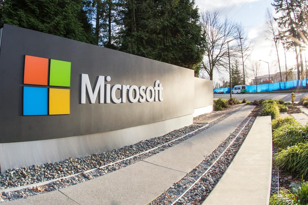 Einfahrt zum Microsoft-Campus in Redmond: Das Office-Paket für Windows verstößt gegen europäische Datenschutzbestimmungen.