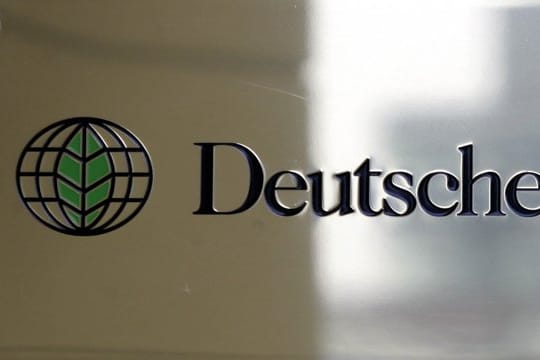 Das Schild der Deutschen Umwelthilfe (DUH) an der Berliner Niederlassung.