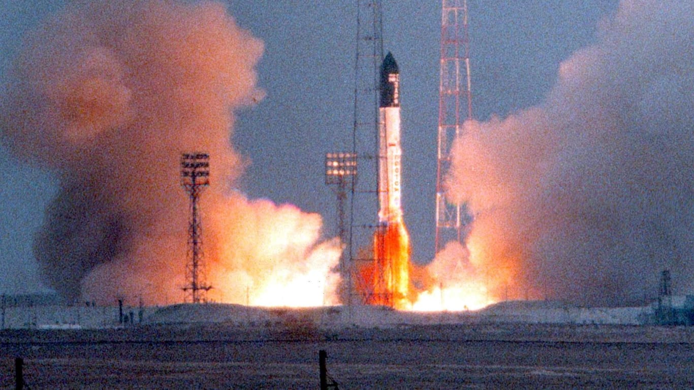Weltraumbahnhog Baikonur in Kasachstan: 1998 begann mit diesem Raketenstart der Aufbau der ISS.